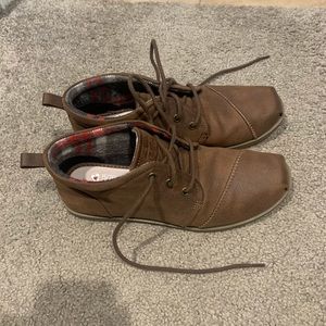 Women’s Shoes